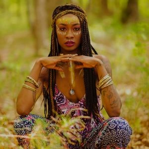 Meet your Posher, Vamonie